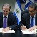 Firmaron el acuerdo de crédito el Gerente de País BCIE El Salvador, ingeniero Raúl Castaneda y el presidente del FSV, licenciado José Tomás Chévez.