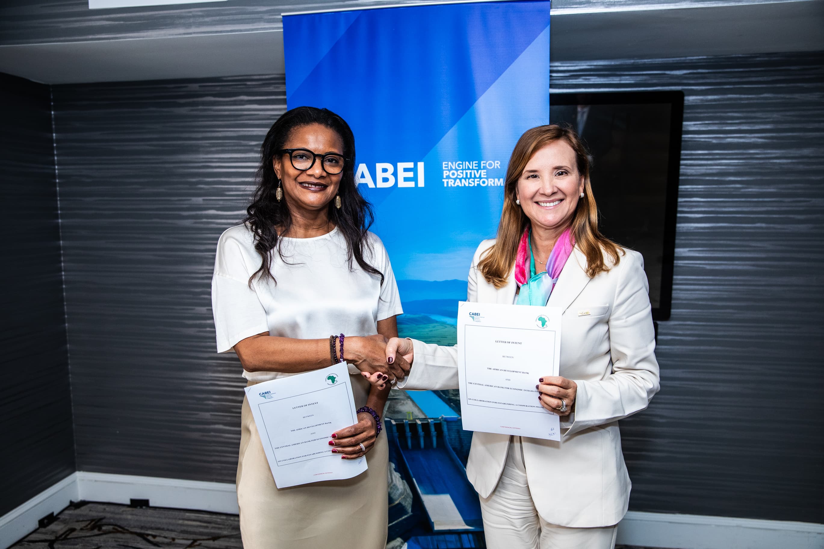 BCIE y AfDB establecen un marco de intención común de colaboración, en áreas de interés mutuo, contribuyendo al crecimiento económico y bienestar social de sus miembros 