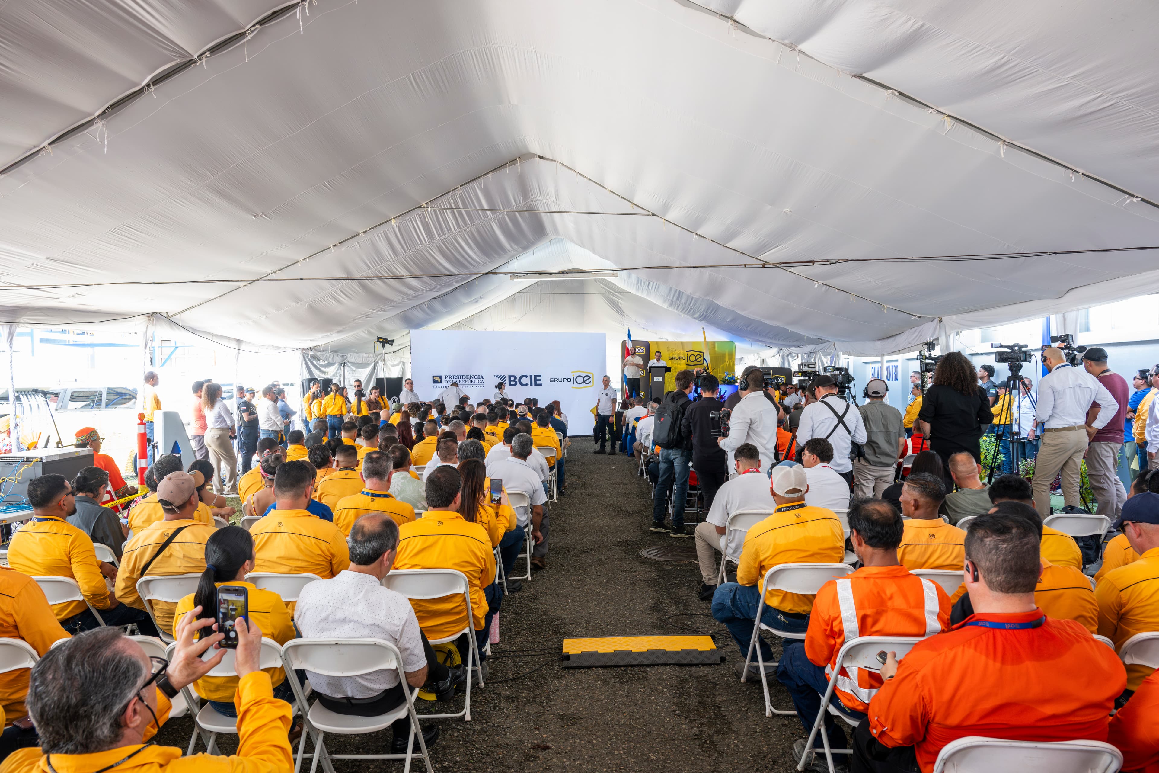 En beneficio de medio millón de costarricenses, Sistema Eléctrico Nacional será fortalecido con el apoyo del BCIE