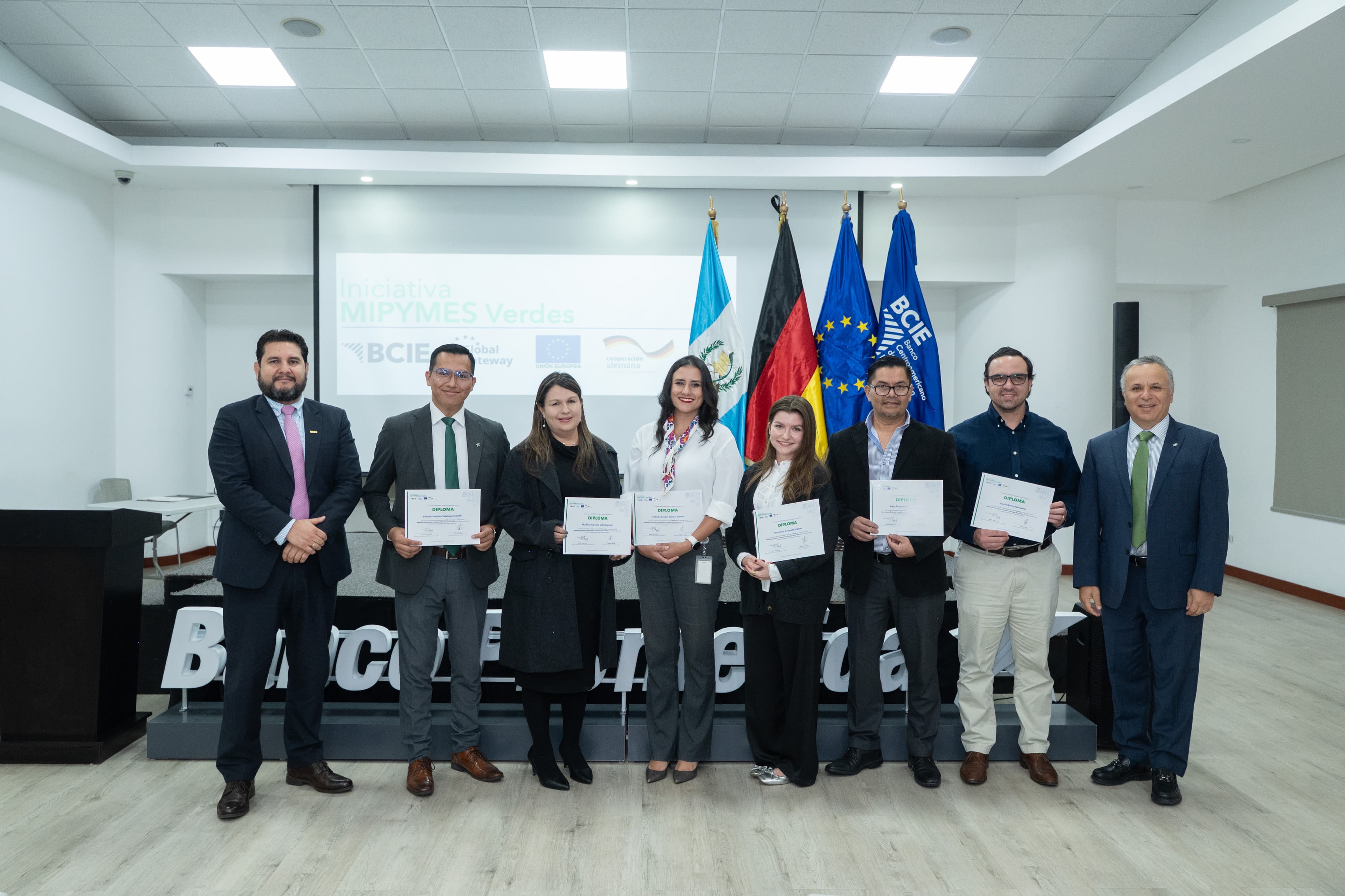 Banco Promerica en Guatemala fortalece capacidades para impulsar proyectos de eficiencia energética y energía renovable con apoyo del BCIE, KfW y la Unión Europea