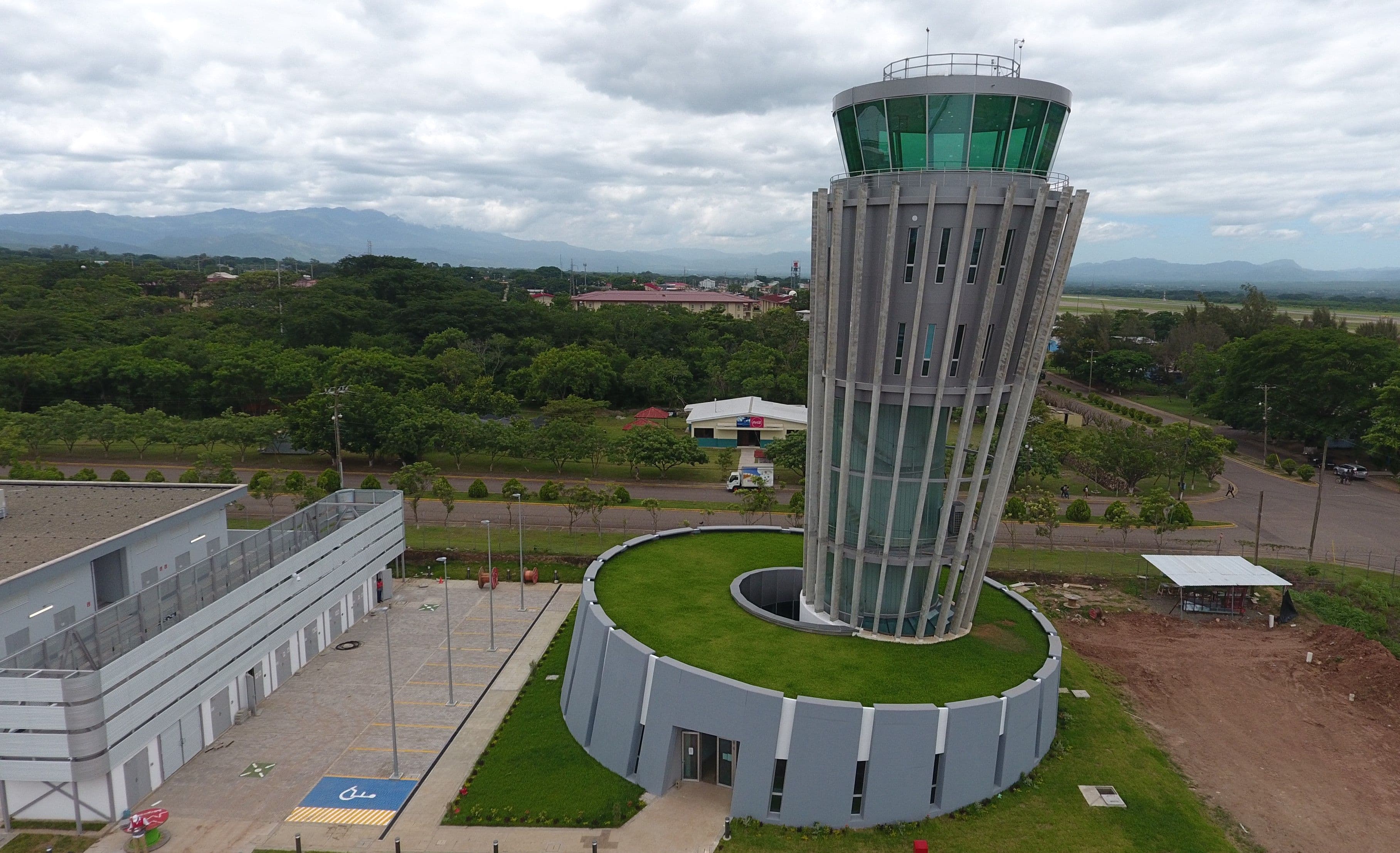  DISEÑO, FINANCIAMIENTO, CONSTRUCCIÓN, OPERACIÓN Y MANTENIMIENTO DEL AEROPUERTO INTERNACIONAL DE PALMEROLA