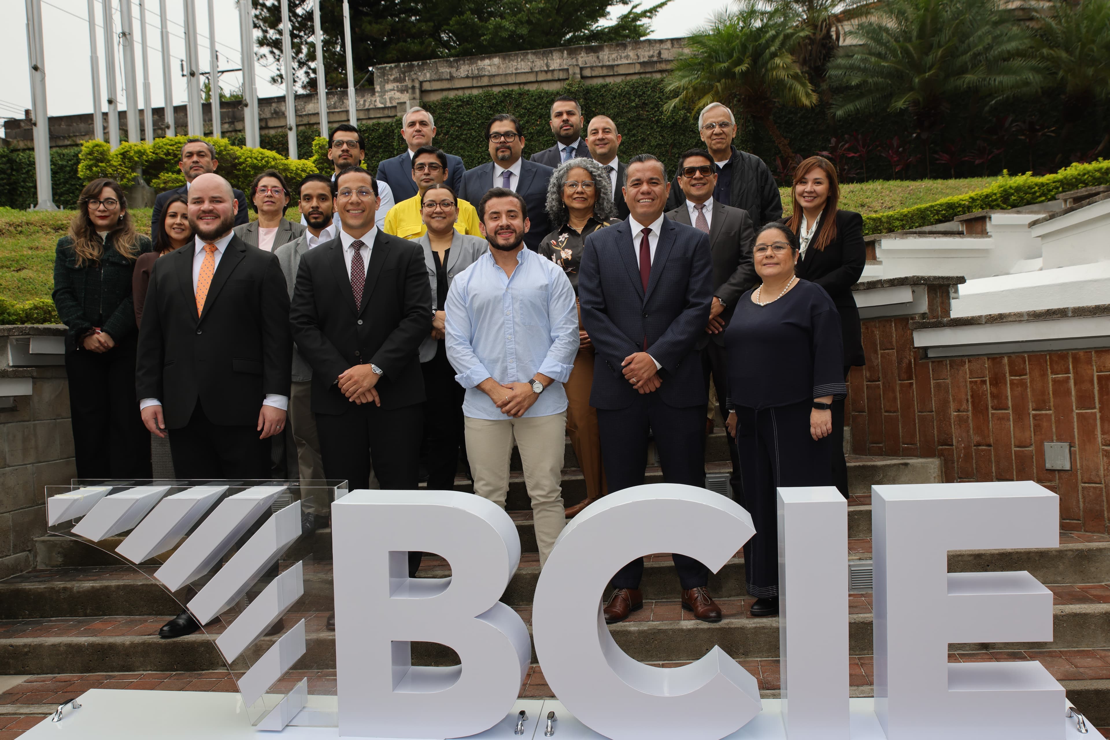 BCIE y OPEC Fund avanzan en el cofinanciamiento de infraestructura vial para El Salvador