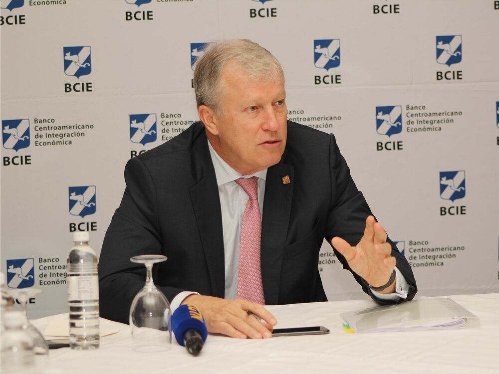 El Presidente Ejecutivo del BCIE, Dr. Nick Rischbieth, líder de la multilateral comentó el objetivo del Banco es convertirse en el referente del desarrollo y la integración de la región.